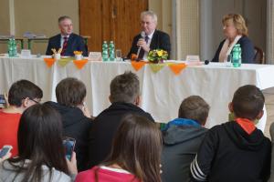                                Beseda s žáky Gymnázia a obchodní akademie Chodov