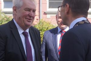 Z chodovského gymnázia zamíři prezident na setkání s městskými zastupiteli