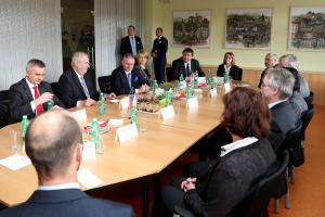 Krajský úřad Karlovarského kraje - setkání s představiteli sociálních služeb